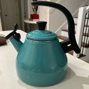 BRAND NEW Le Creuset Kettle - Turquoise